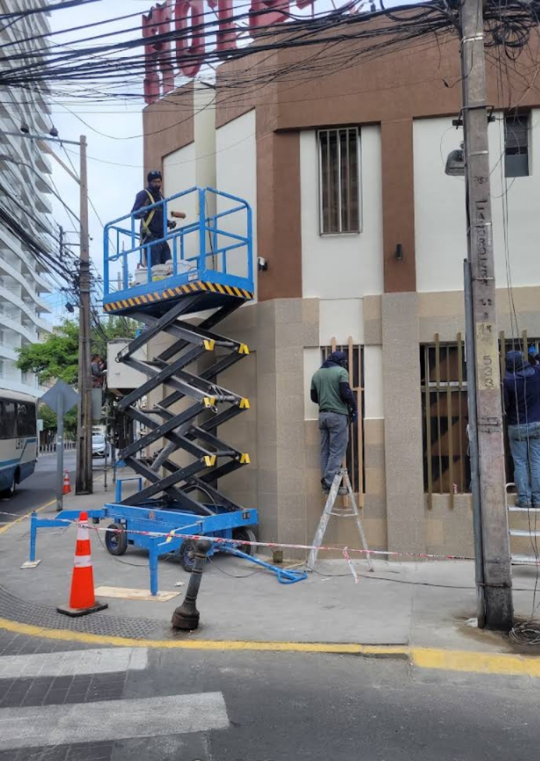 Mantenimiento y Pintura de Fachada Exterior